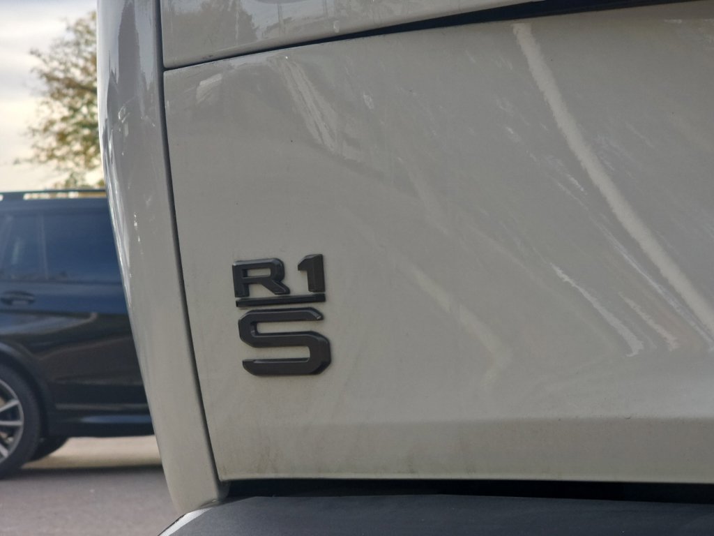 Used 2025 Rivian R1S Adventure Dual AWD/4WD image 11
