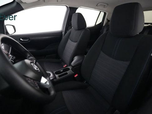 Used 2025 Nissan Leaf S image 4