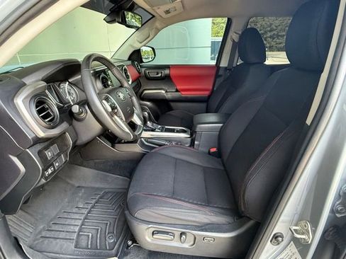Used 2021 Toyota Tacoma SR5 RWD image 12