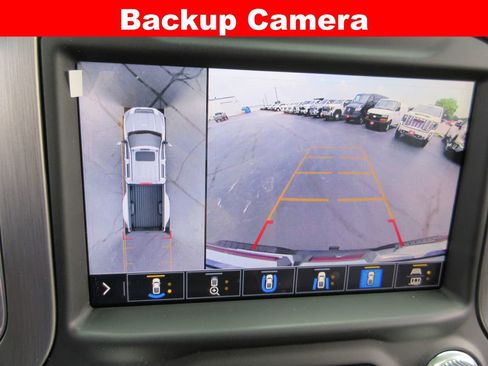 Used 2022 GMC Sierra 3500 Denali w/ Denali Ultimate Package AWD/4WD image 17