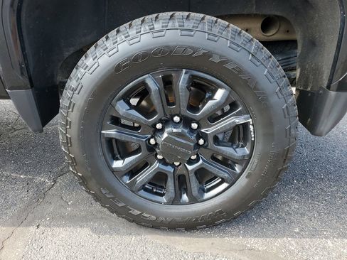 Used 2024 GMC Sierra 2500 Denali Ultimate image 35