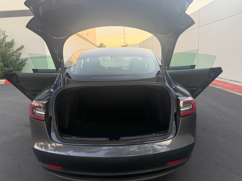 Used 2021 Tesla Model 3 Standard Range RWD image 16