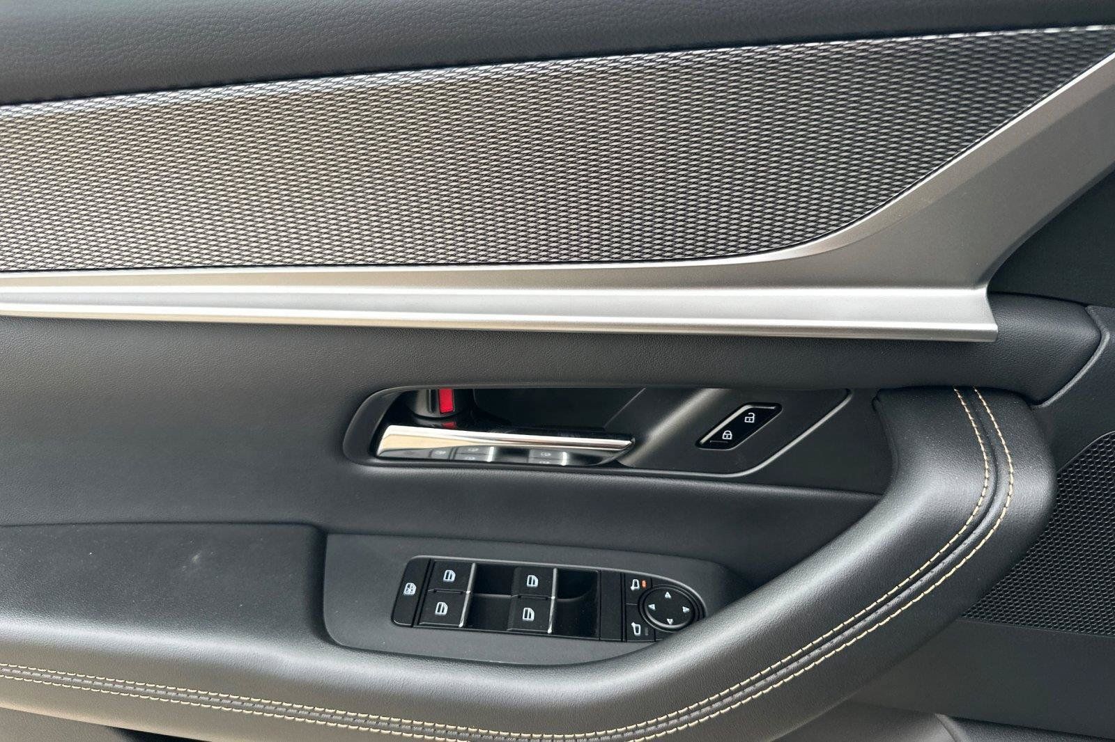 New 2025 MAZDA CX-70 Plug-In Hybrid w/ Premium Pkg AWD/4WD image 11