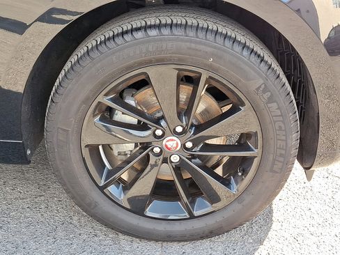 Used 2022 Jaguar F-PACE S image 11