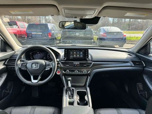 Used 2019 Honda Accord EX image 17