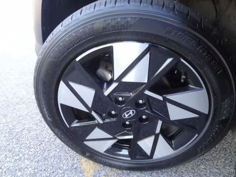 Used 2024 Hyundai Kona SEL AWD/4WD image 35