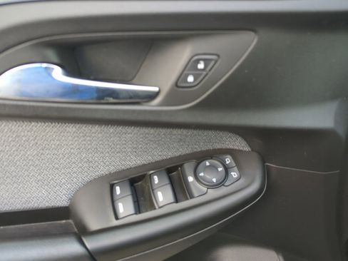 Used 2023 Chevrolet TrailBlazer LT w/ Convenience Package image 11