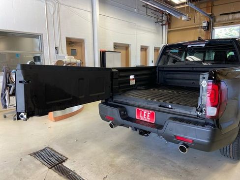 New 2026 Honda Ridgeline Black Edition image 18