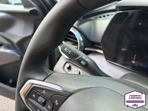 Used 2025 Chevrolet Trax ACTIV w/ Driver Confidence Package FWD image 18
