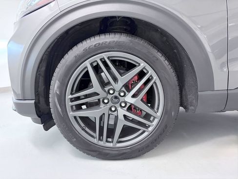 Used 2025 Ford Explorer ST AWD/4WD image 10