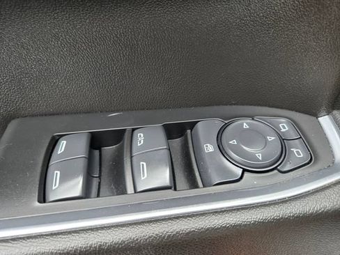 Used 2025 Chevrolet Silverado 1500 LT AWD/4WD image 35