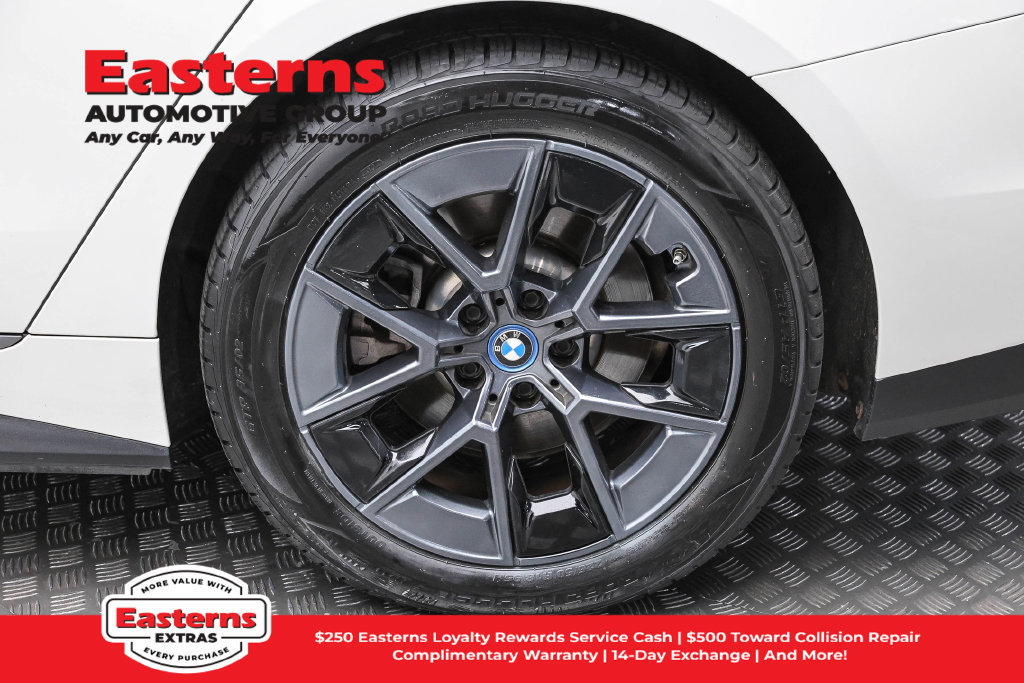 Used 2023 BMW i4 eDrive35 w/ Premium Package RWD image 9