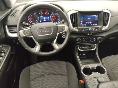 Used 2024 GMC Terrain SLE FWD image 22