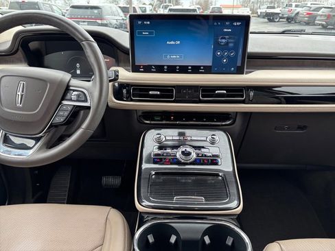 Certified 2023 Lincoln Nautilus Reserve w/ Equipment Group 201A image 20