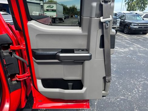 Used 2019 Ford F150 XLT w/ Equipment Group 302A Luxury AWD/4WD image 28