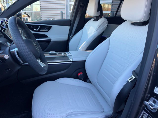 Used 2026 Mercedes-Benz GLC 300 4MATIC image 23