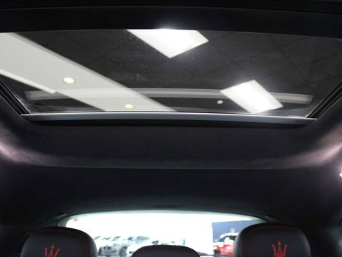 Used 2022 Maserati Levante GT image 41