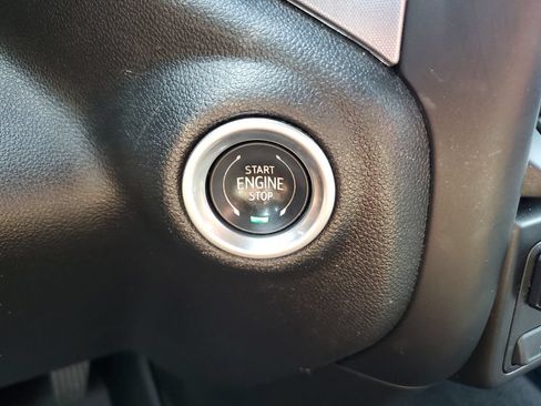 Used 2019 GMC Sierra 1500 SLE w/ Enhanced Capability Package AWD/4WD image 22