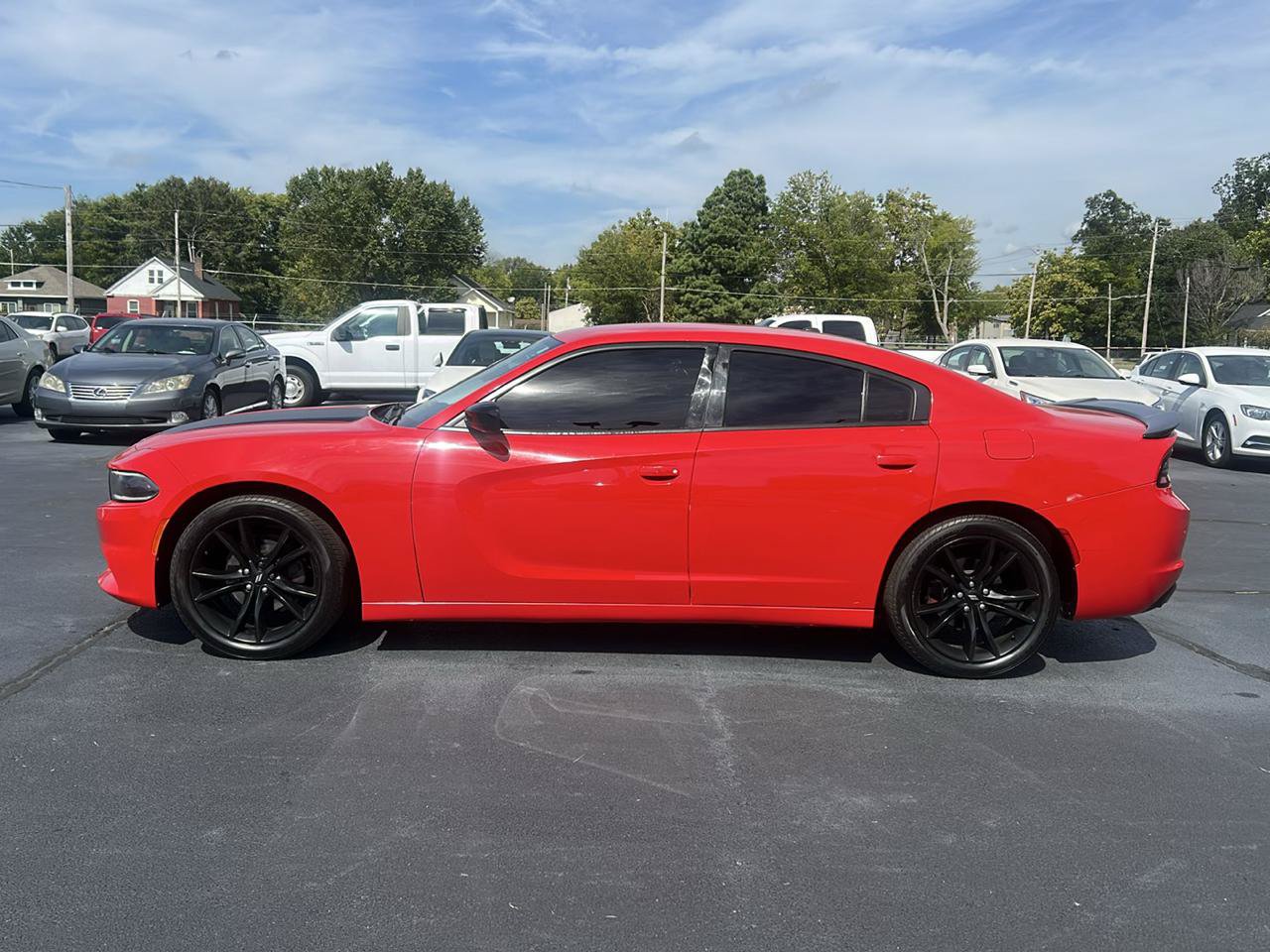 Used 2018 Dodge Charger SXT w/ Blacktop Package RWD image 8