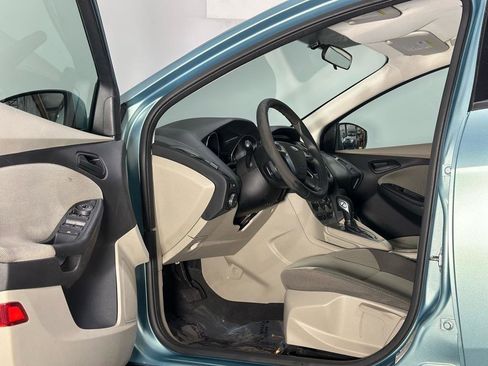 Used 2012 Ford Focus SE FWD image 11