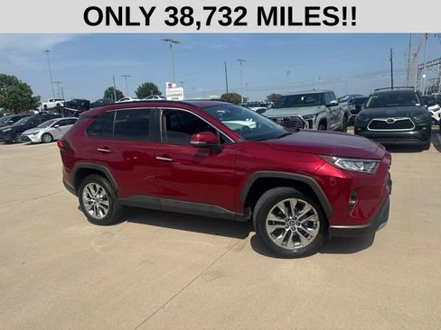 Used 2021 Toyota RAV4 Limited AWD/4WD image 2
