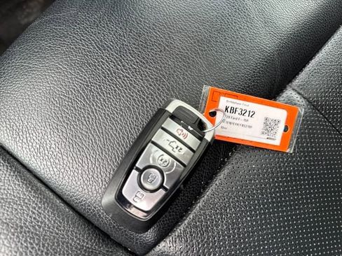 Used 2020 Ford F150 Lariat image 28