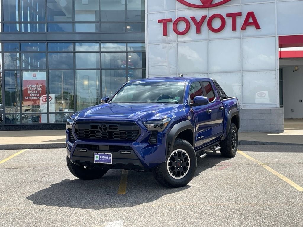 Used 2024 Toyota Tacoma TRD Off-Road AWD/4WD image 1