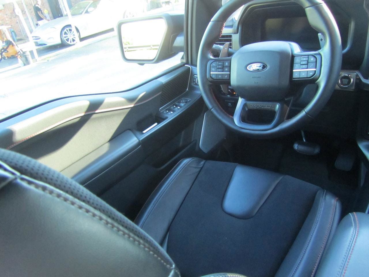 Used 2025 Ford F150 Raptor AWD/4WD image 12