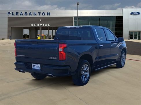 Used 2020 Chevrolet Silverado 1500 High Country w/ Technology Package image 5