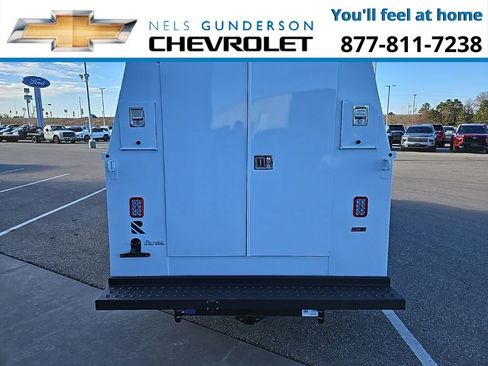 New 2025 Chevrolet Express 3500 w/ Power Convenience Package image 5