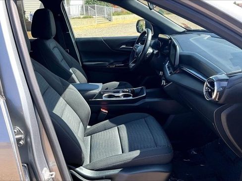 Used 2026 Chevrolet Equinox LT AWD/4WD image 28