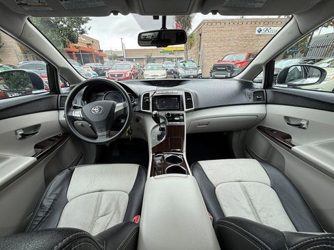 Used 2009 Toyota Venza image 14