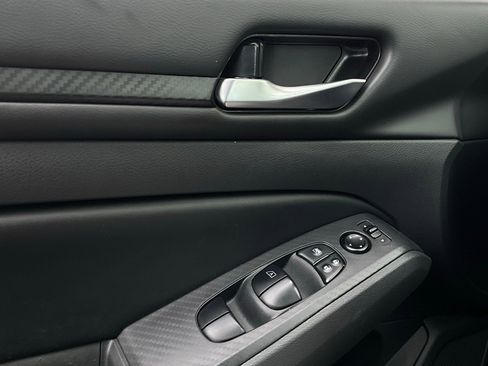 Used 2025 Nissan Altima 2.5 SV image 21