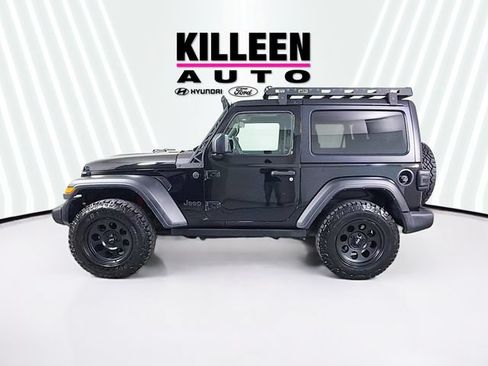 Used 2023 Jeep Wrangler Sport AWD/4WD image 4