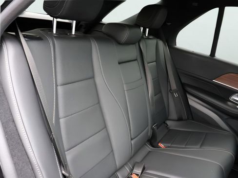 Used 2025 Mercedes-Benz GLE 350 4MATIC image 14
