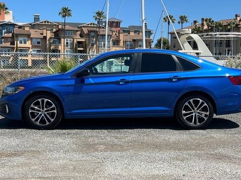 Used 2024 Volkswagen Jetta Sport FWD image 7
