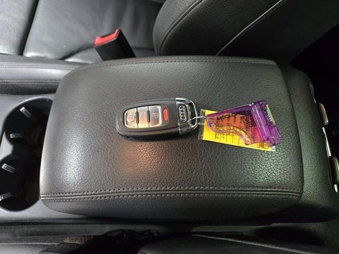 Used 2017 Audi Q5 2.0T Premium Plus w/ Technology Package image 29