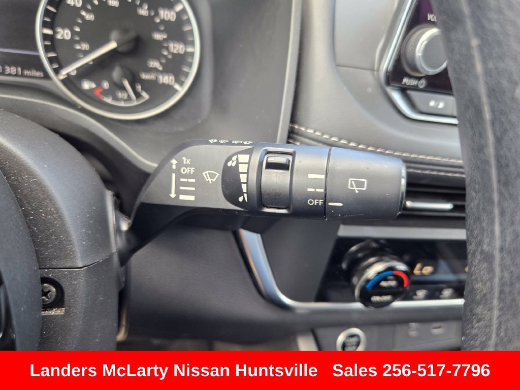 Used 2023 Nissan Rogue SV FWD image 22