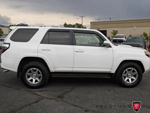 Used 2016 Toyota 4Runner Trail Premium AWD/4WD image 17