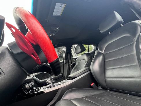 Used 2021 Kia Stinger GT2 image 16