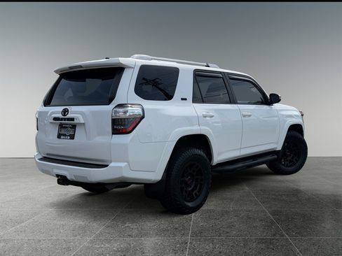 Used 2016 Toyota 4Runner SR5 Premium AWD/4WD image 6