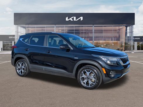 Certified 2023 Kia Seltos EX AWD/4WD image 1