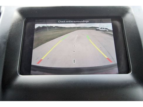 Used 2020 Jeep Cherokee Latitude w/ Mopar Interior Package FWD image 26