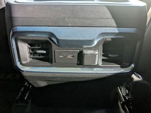 Used 2022 GMC Sierra 2500 SLT w/ SLT Convenience Package image 32