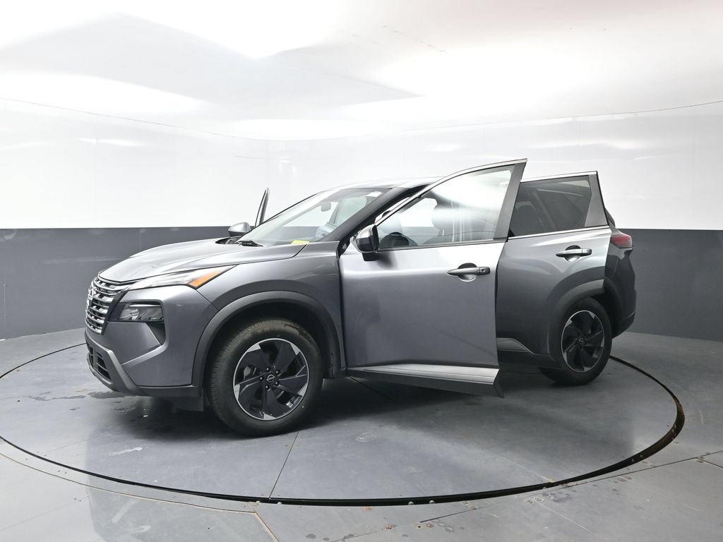 Used 2024 Nissan Rogue SV FWD image 56