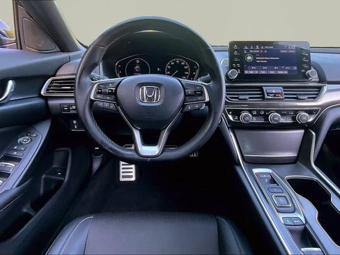Used 2022 Honda Accord Sport image 9