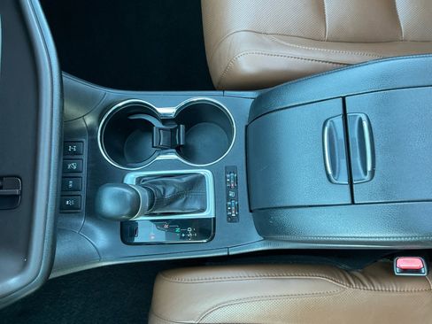 Used 2019 Toyota Highlander Limited Platinum image 15