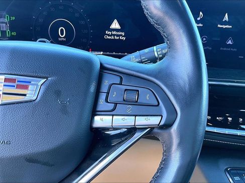 Used 2024 Cadillac Escalade Premium Luxury image 18