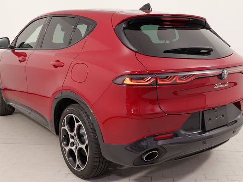 Used 2024 Alfa Romeo Tonale Veloce image 37