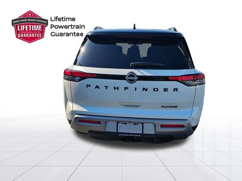 Used 2024 Nissan Pathfinder Platinum FWD image 8